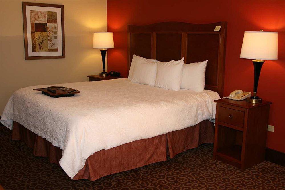 Hampton Inn Chicago-Carol Stream Eksteriør bilde